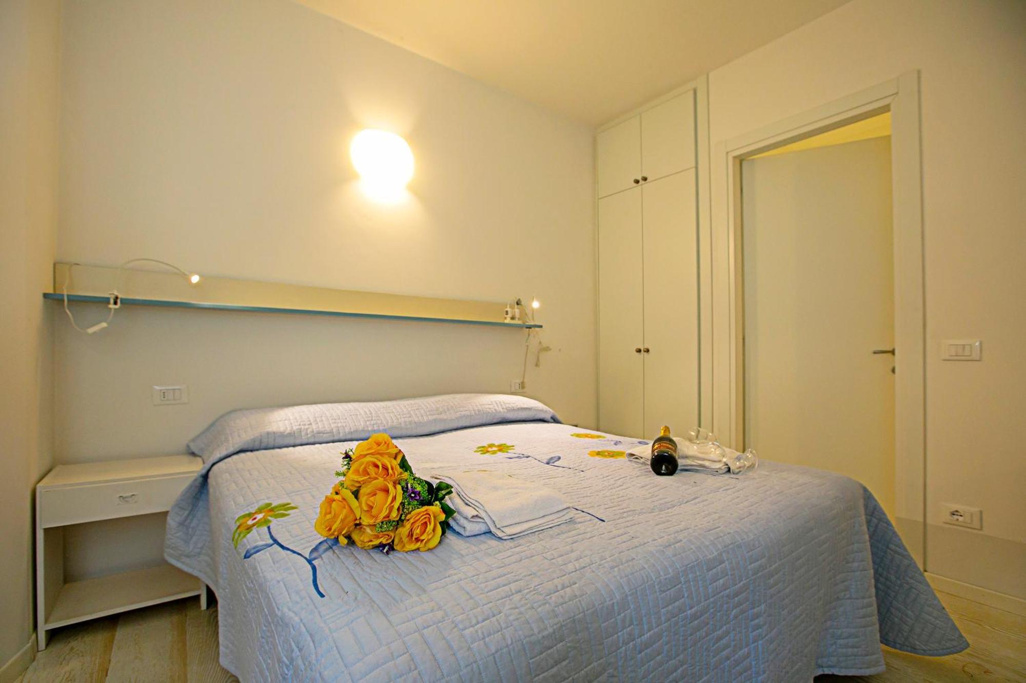 Residenza Lago D'Argento - Happy Rentals ริวาเดลการ์ดา ภายนอก รูปภาพ