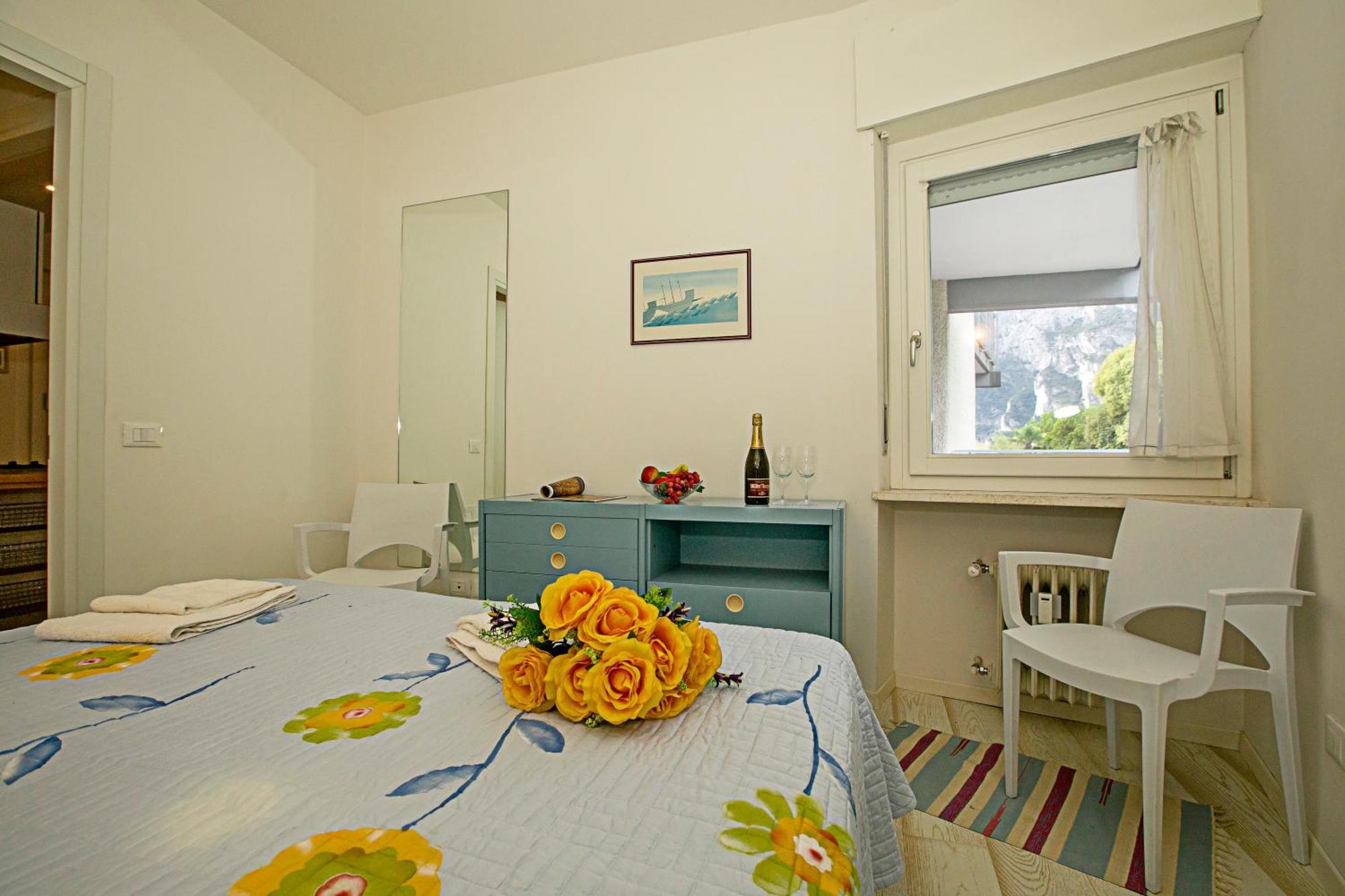 Residenza Lago D'Argento - Happy Rentals ริวาเดลการ์ดา ภายนอก รูปภาพ