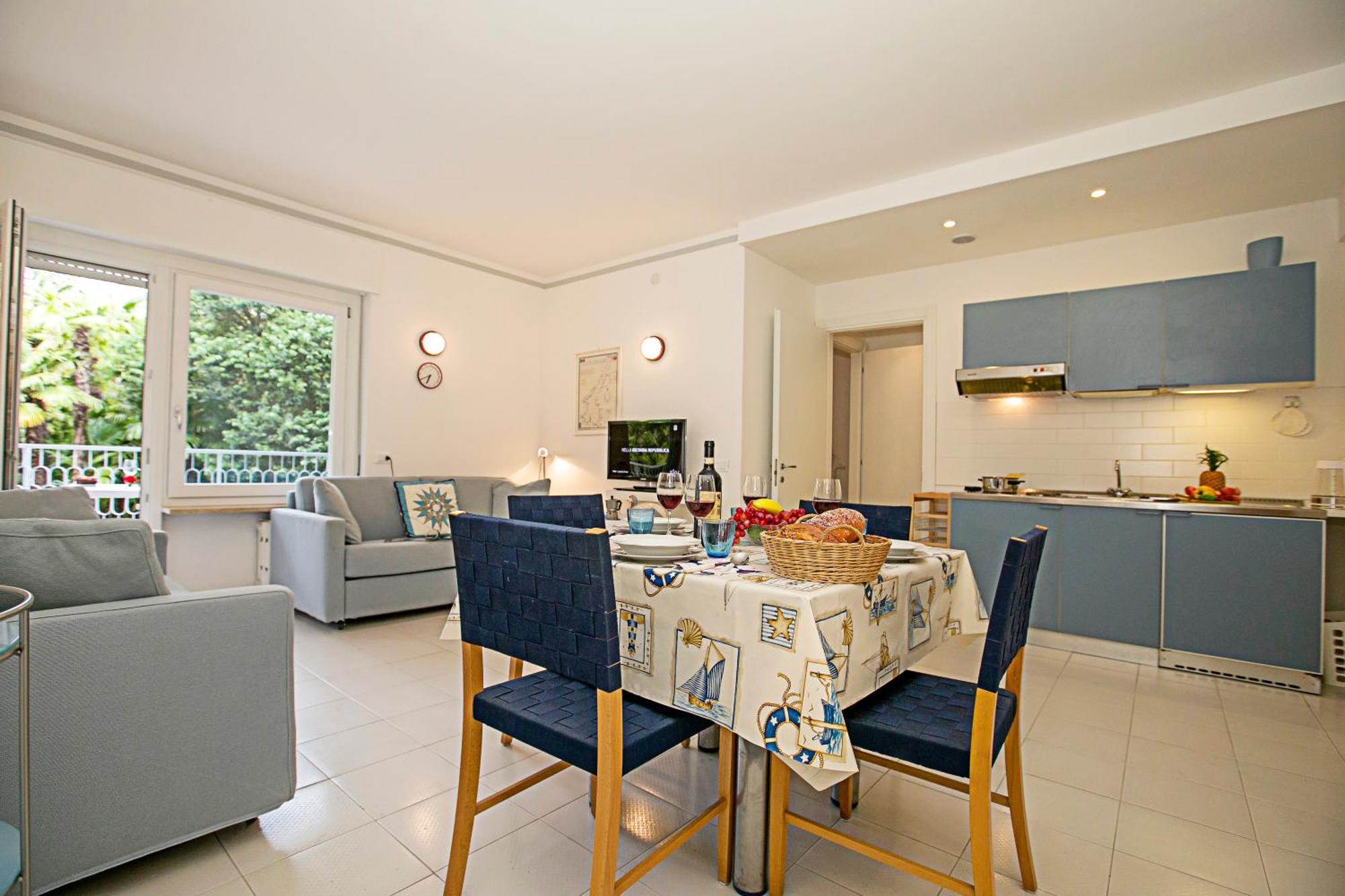 Residenza Lago D'Argento - Happy Rentals ริวาเดลการ์ดา ภายนอก รูปภาพ