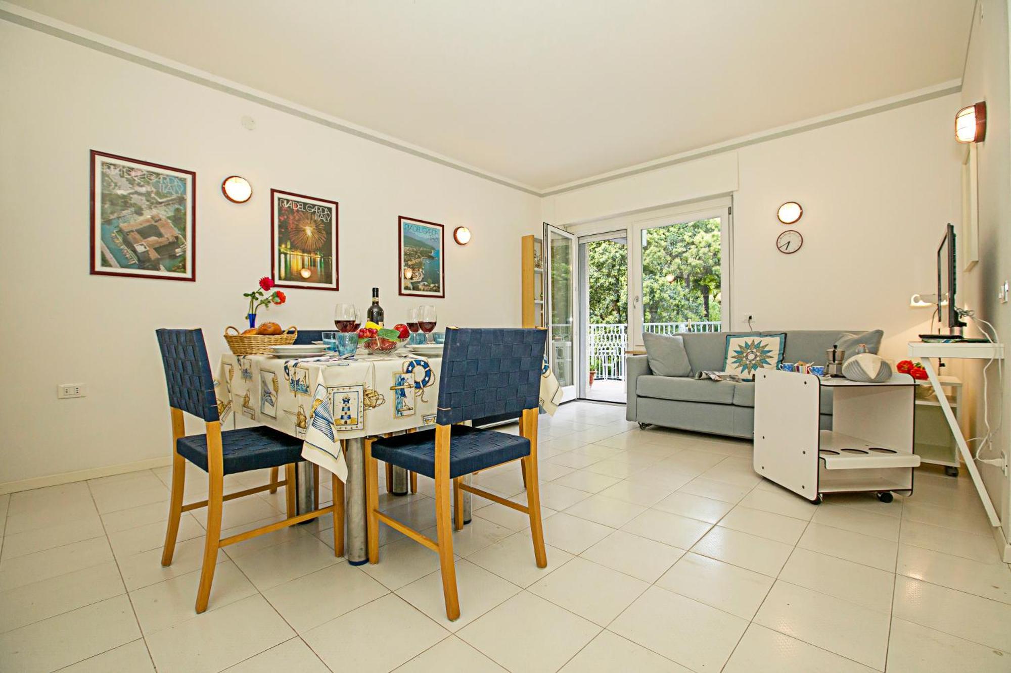 Residenza Lago D'Argento - Happy Rentals ริวาเดลการ์ดา ภายนอก รูปภาพ