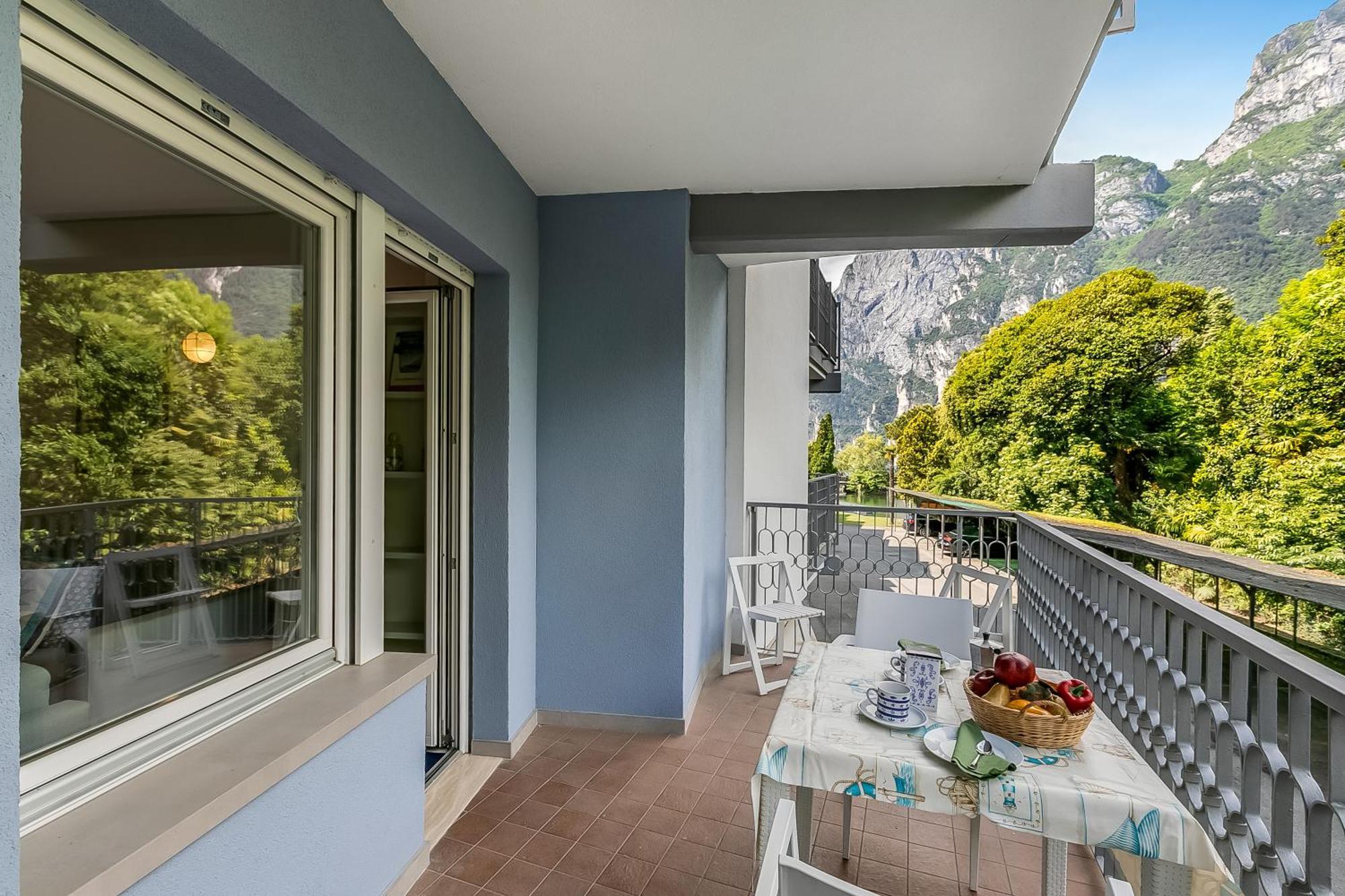 Residenza Lago D'Argento - Happy Rentals ริวาเดลการ์ดา ภายนอก รูปภาพ