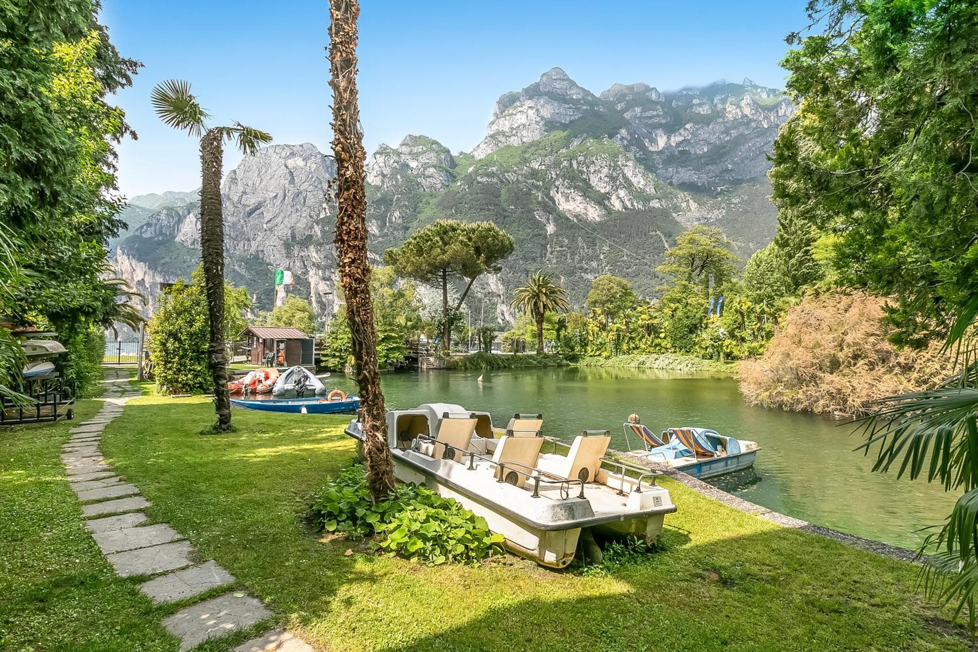 Residenza Lago D'Argento - Happy Rentals ริวาเดลการ์ดา ภายนอก รูปภาพ